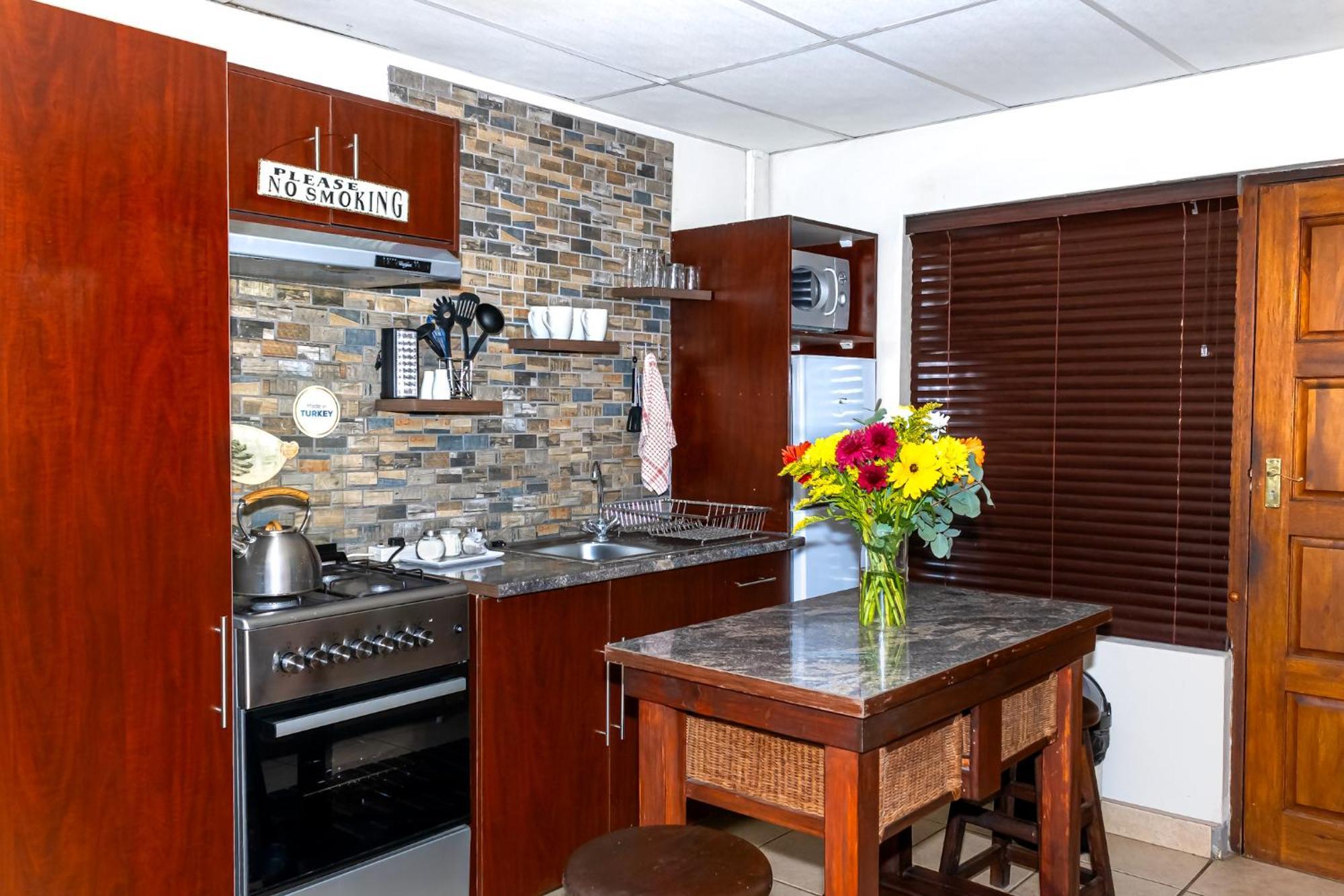 A Cherry Lane Self Catering And B&B Bloemfontein Exterior photo